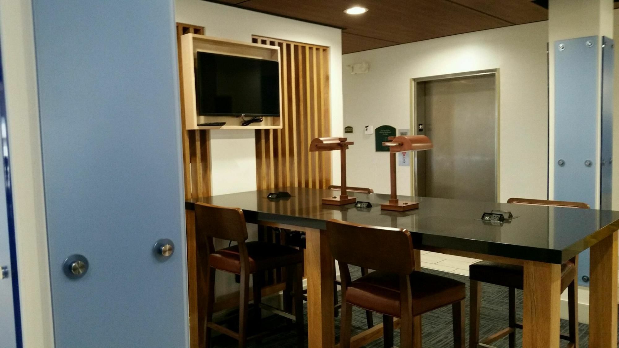 Holiday Inn Express Knoxville-Strawberry Plains By Ihg Luaran gambar