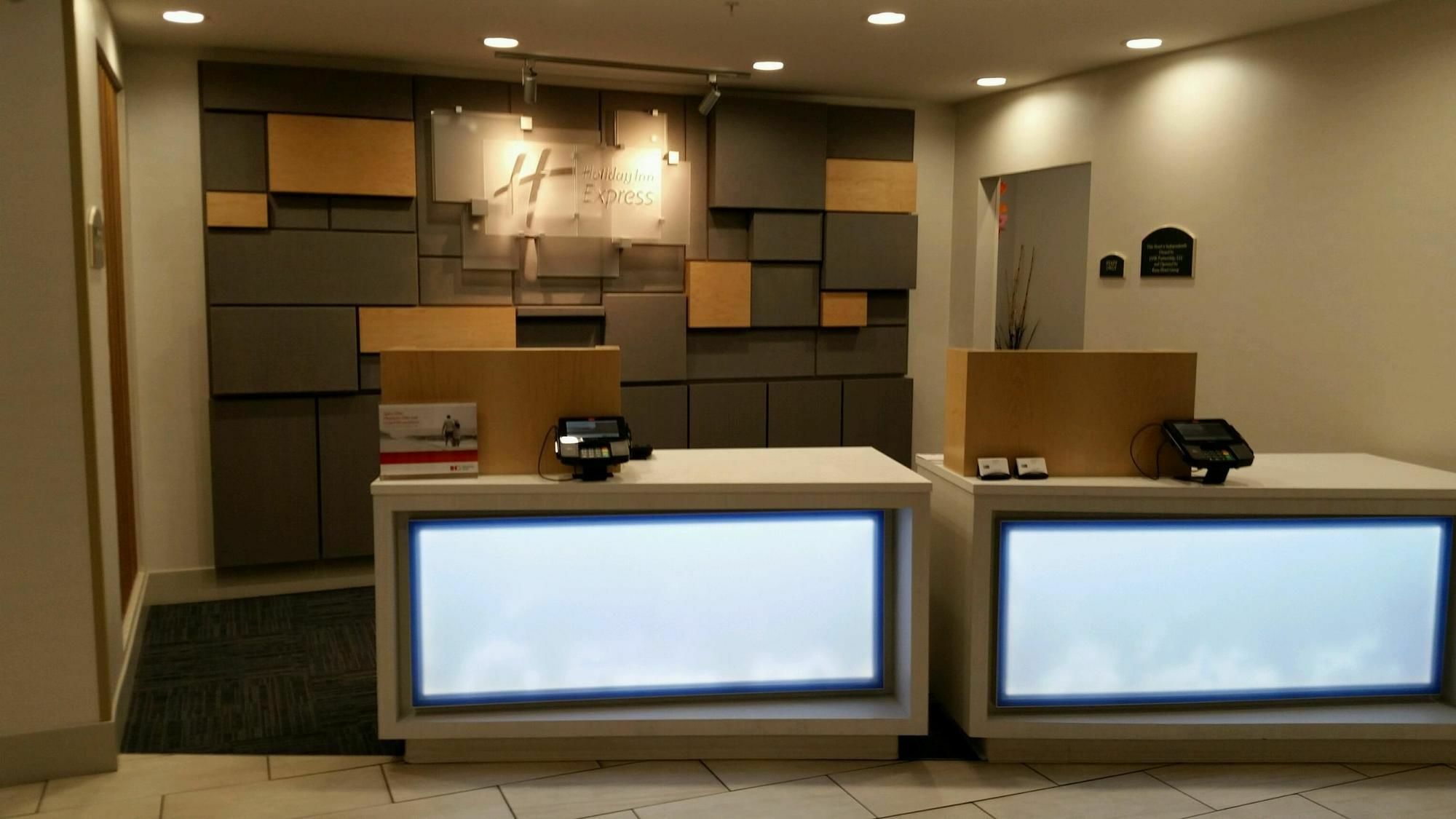 Holiday Inn Express Knoxville-Strawberry Plains By Ihg Luaran gambar